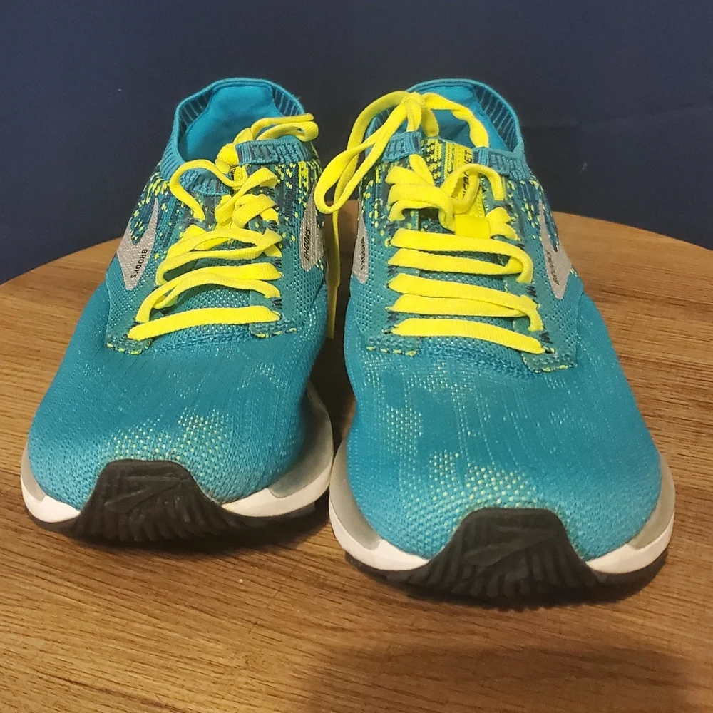 Brooks Ricohet - Picture 2 of 3